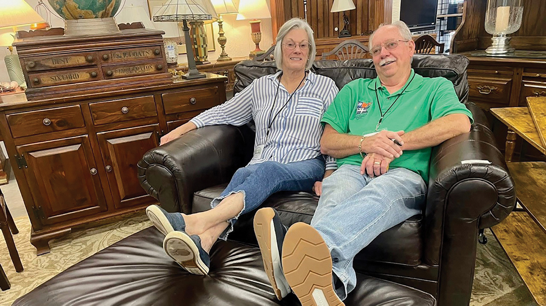 highlands-nc-mountain-findings-volunteers-two-chair