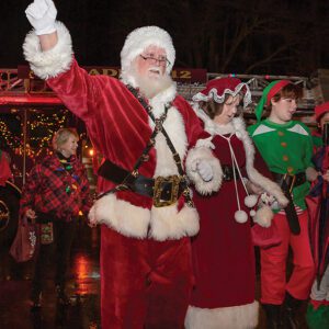 highlands-nc-santa-christmas-tree-lighting