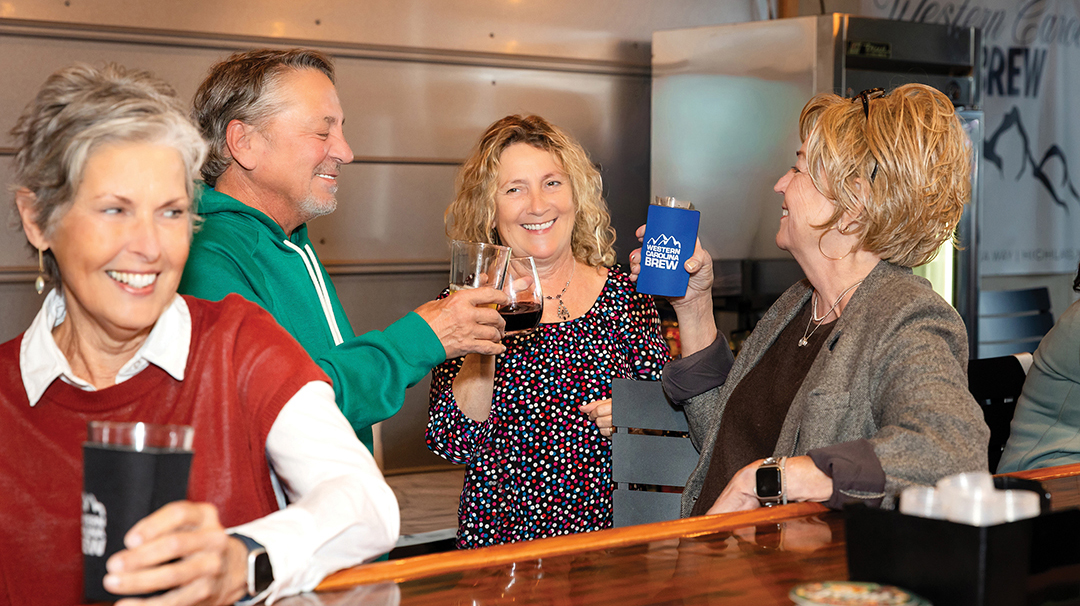 highlands-nc-western-carolina-brew-bar-cheeers