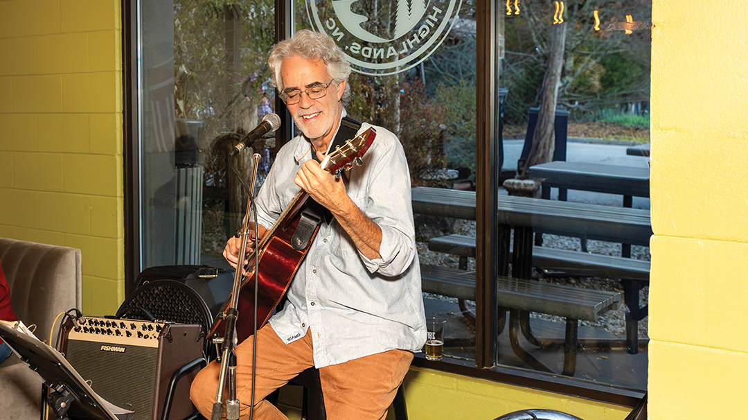 highlands-nc-western-nc-brew-musican
