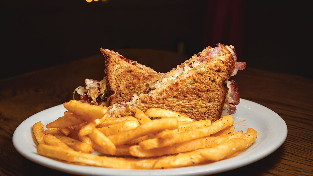 highlands-nc-restaurant-ugly-dog-pub-ruebun