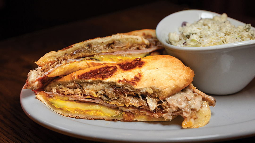 highlands-nc-restaurant-ugly-dog-pub-sandwich