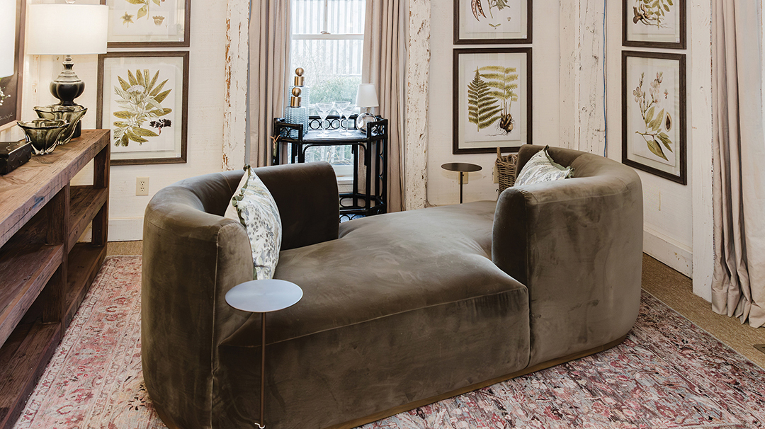 cashiers-nc-shopping-rusticks-sofa-for-two