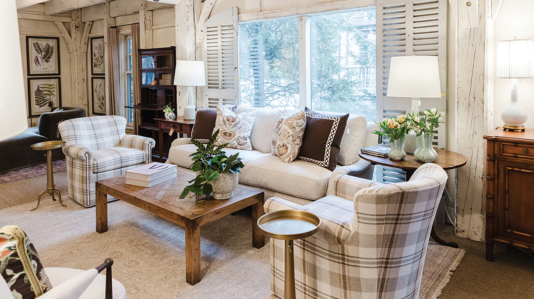 cashiers-nc-shopping-rusticks-tan-shades