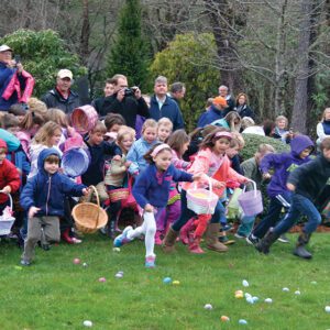 cashiers-nc-village-green-easter-egg-hunt