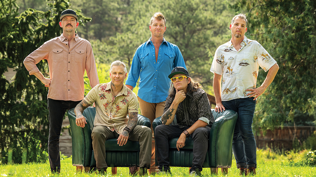 highlands-nc-bear-shadow-infamous-stringdusters-credit