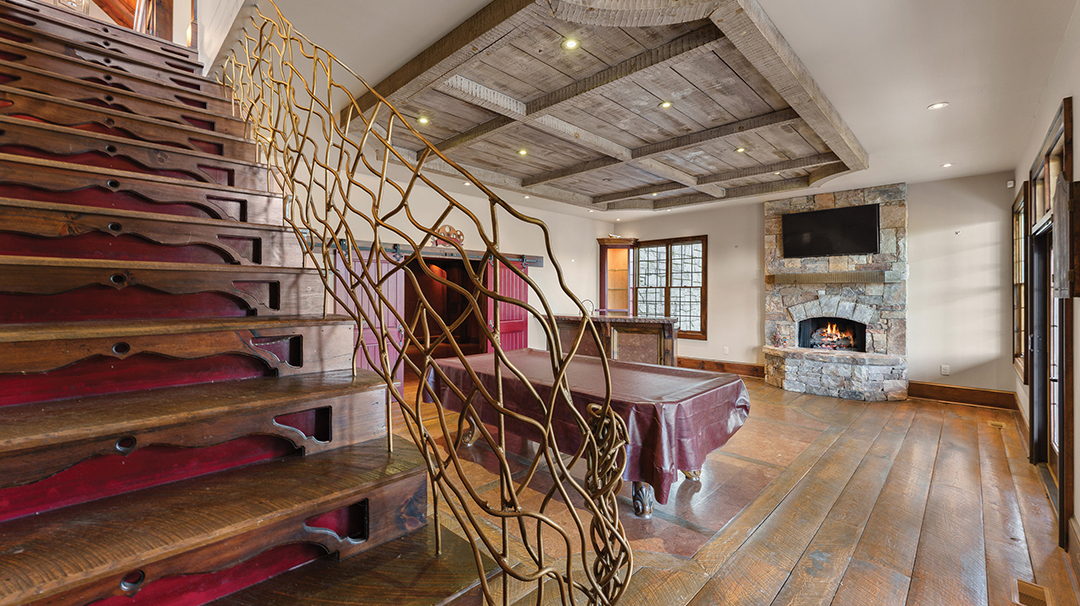 highlands-nc-real-estate-andrea-gabbard-flat-mountain-pool