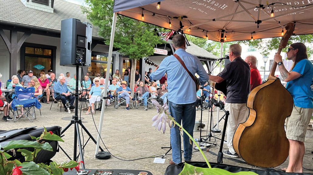 highlands-nc-friday-night-live-silly-ridge