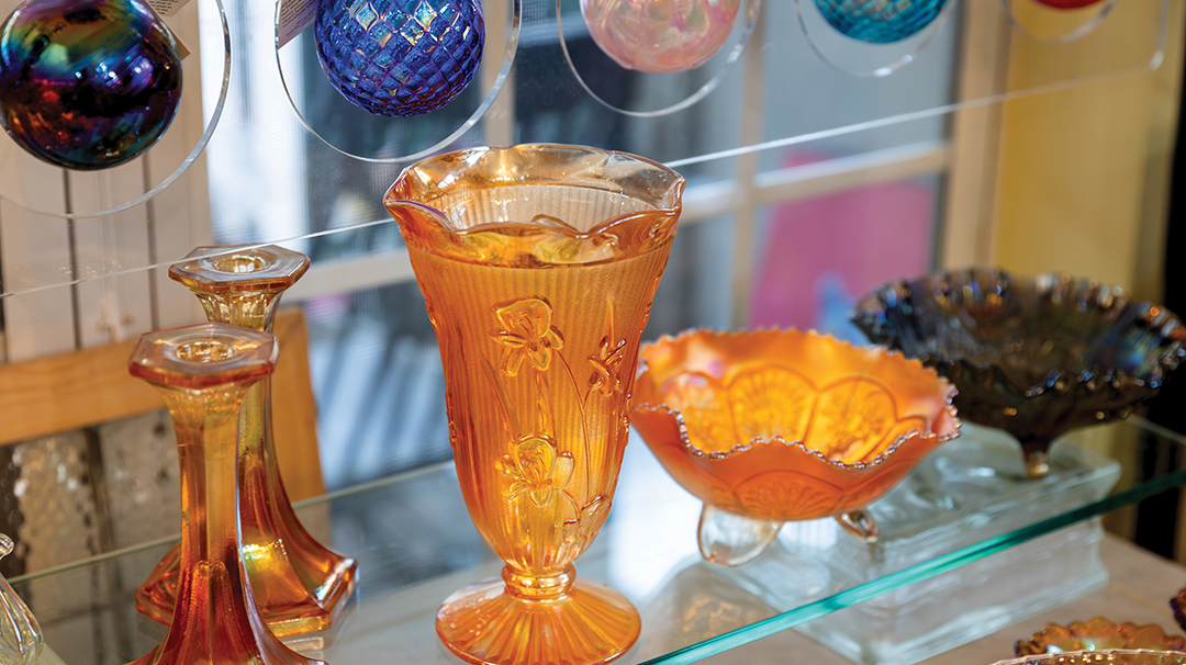 highlands-nc-shopping-peak-experience-glass