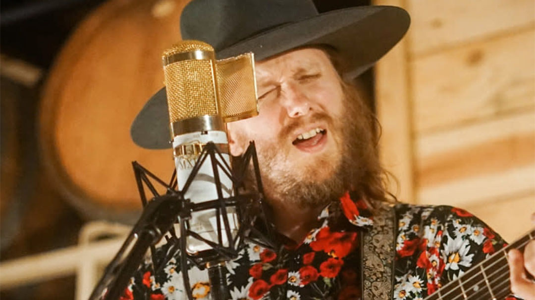 highlands-nc-town-square-friday-night-live-andrew-wakefield