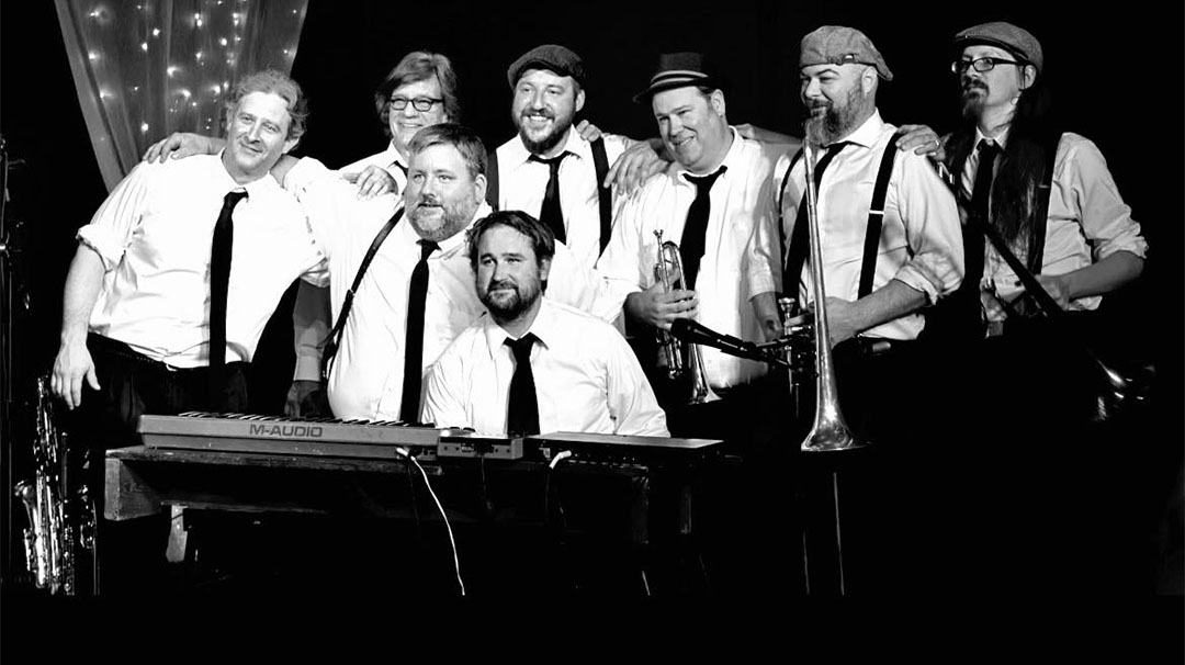 cashiers-nc-village-green-groovin-live-music-the-wobblers