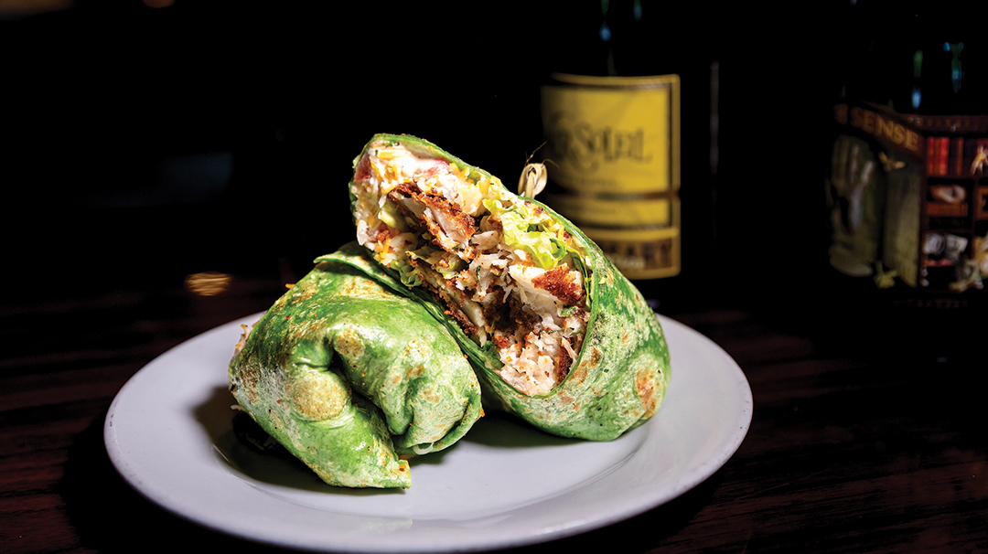highlands-nc-dining-4118-kitchen-sandwich-wine