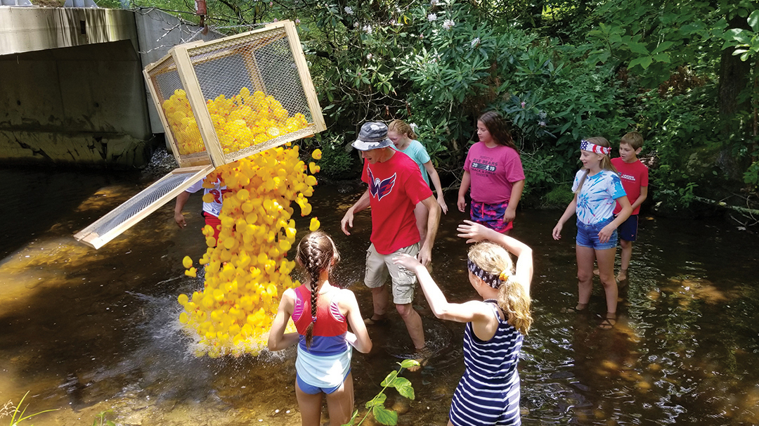highlands-nc-july-4-duck-dump