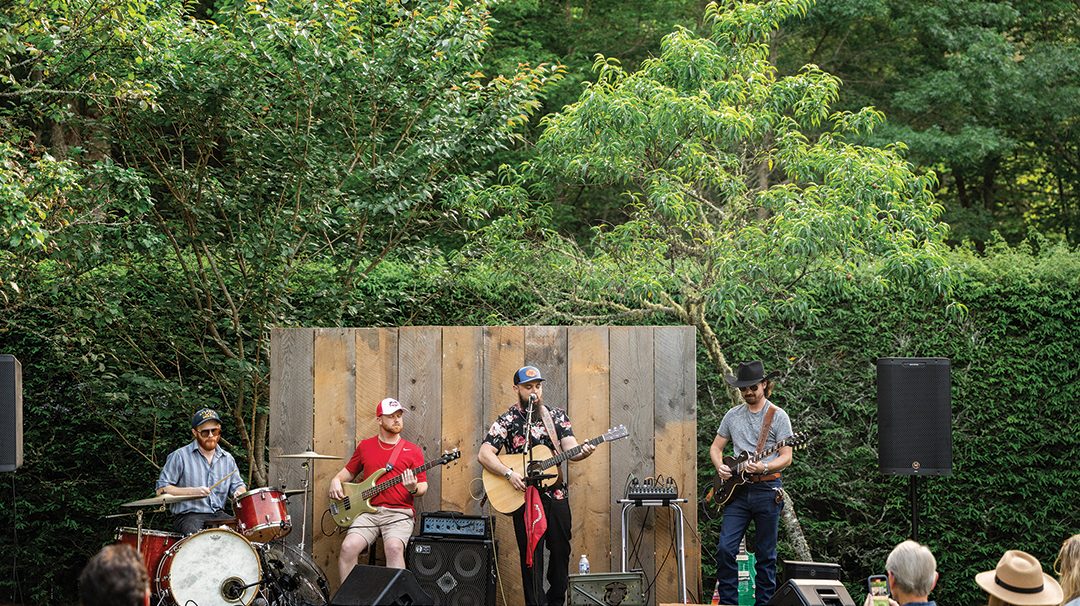 highlands-nc-old-edwards-orchard-sessions-Andrew-Wooten