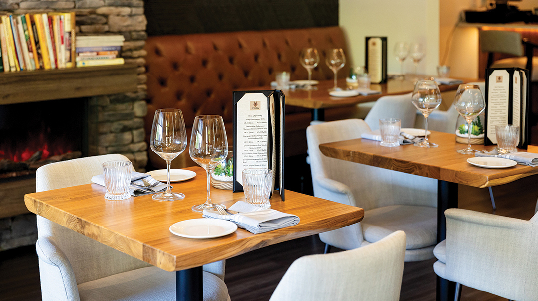 highlands-nc-restaurant-klapdhor-table