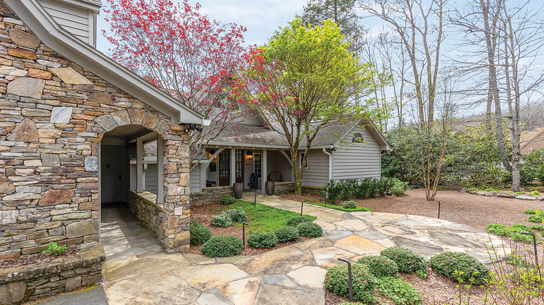 home-for-sale-highlands-exterior