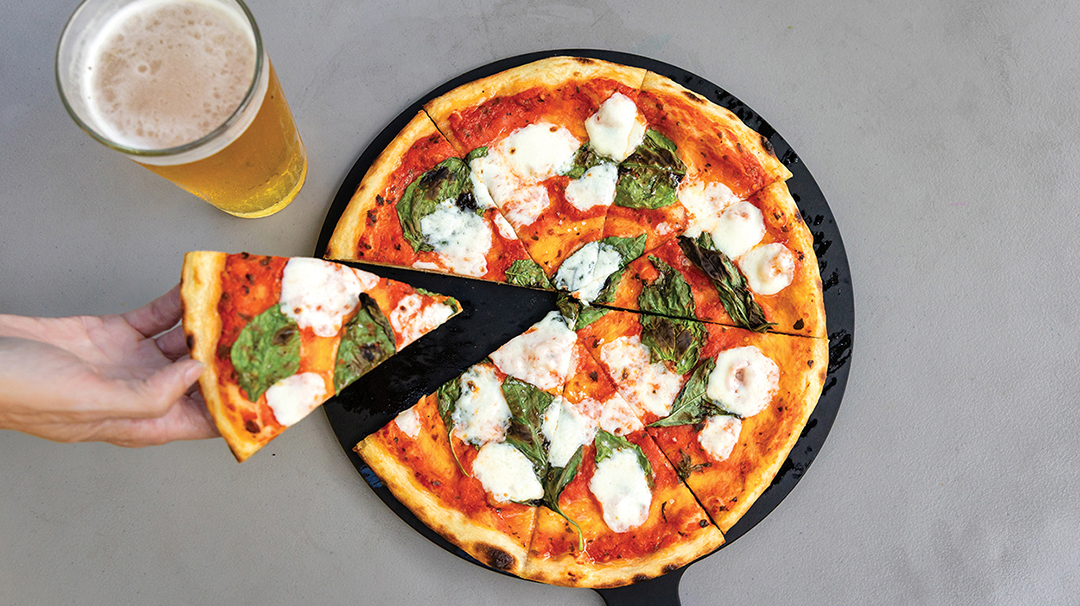Glenville-nc-dining-glenville-happs-pizza
