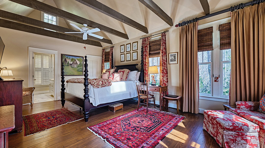 cashiers-nc-home-for-sale-betsy-paul-bedroom