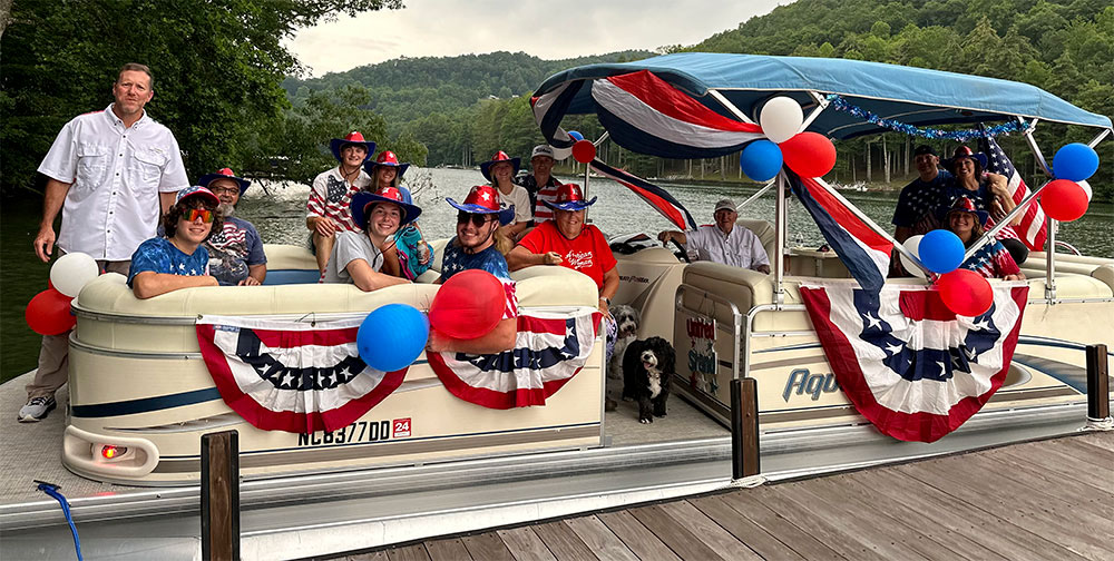 glenville-nc-friends-of-lake-glenville-boat-parade