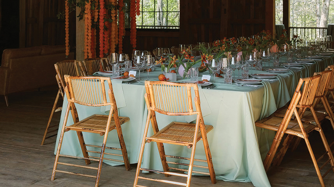 highlands-nc-flat-mountain-farm-dinner-barn-table