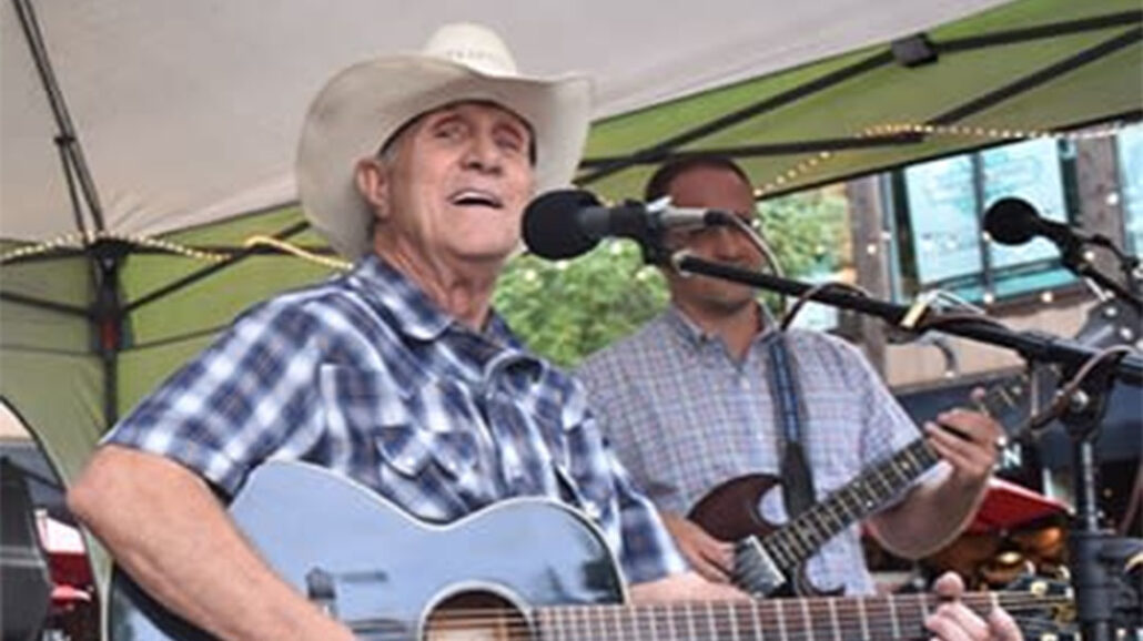 highlands-nc-live-music-town-square-friday-night-concert-series-john-webb