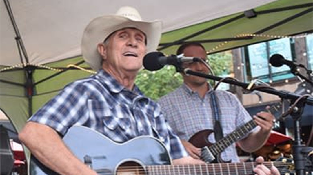 highlands-nc-live-music-town-square-friday-night-concert-series-john-webb