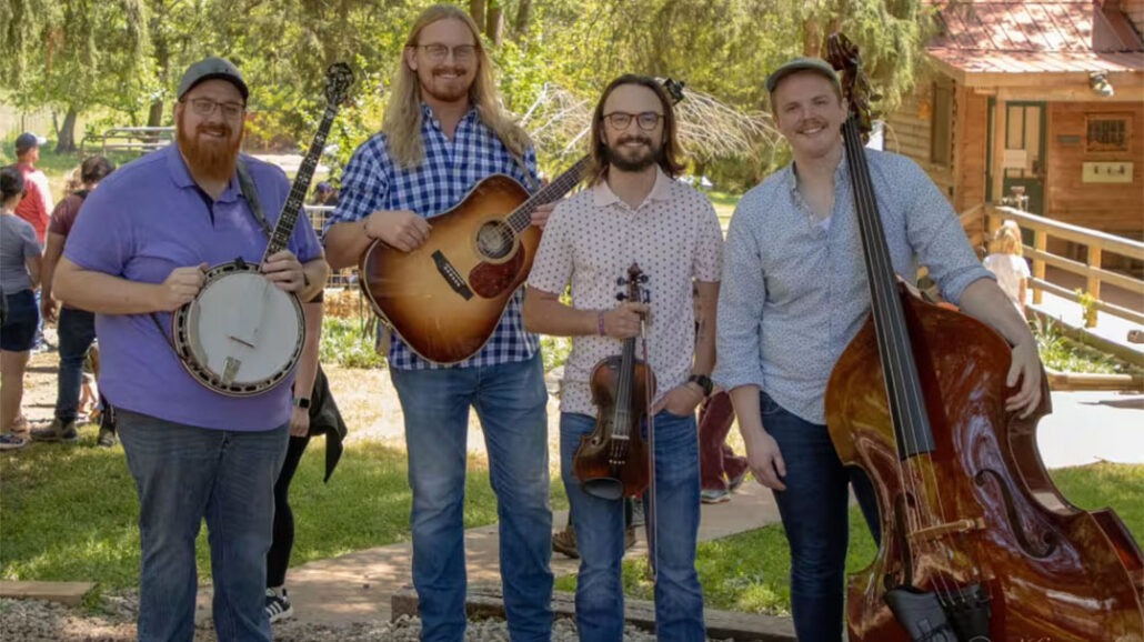 highlands-nc-live-music-town-square-friday-night-live-spare-parts-bluegrass-band