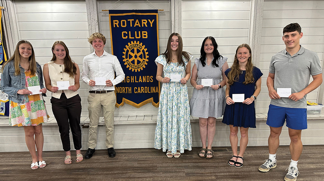 highlands-nc-rotary-scholarship-winners