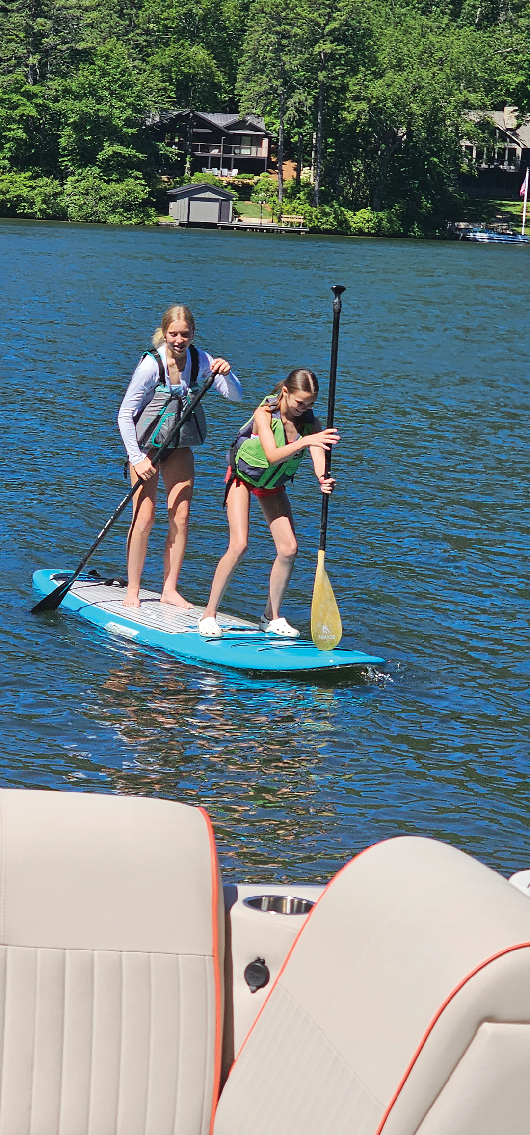 lake-paddleboard