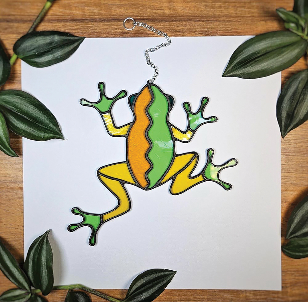 deena-glass-artist-frog