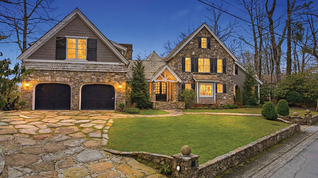 highlands-nc-home-for-sale-andrea-gabbard-exterior