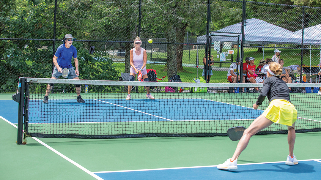 highlands-nc-mountaintop-rotary-pickleball-couple