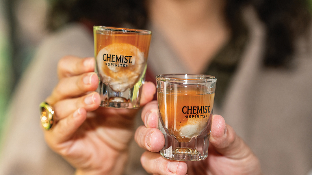 highlands-nc-old-edwards-oysterfest-chemist