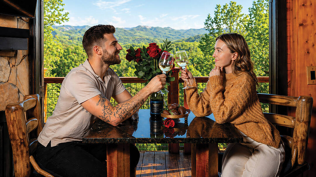 lake-toxaway-nc-meraki-escape-couple-dining