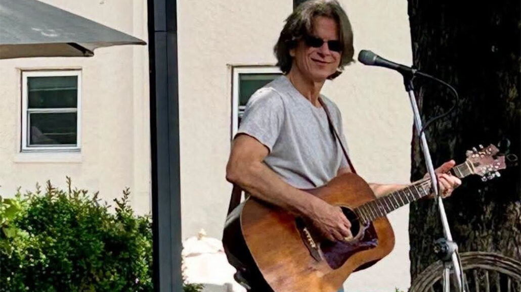 highlands-nc-4118-kitchen-bar-live-music-thursdays