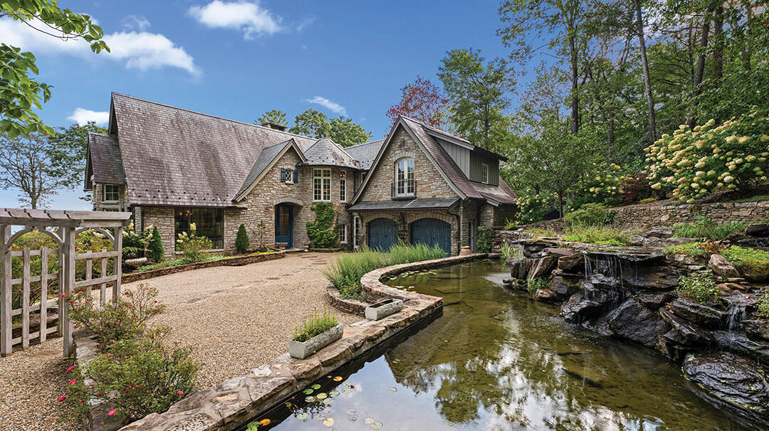 highlands-nc-country-club-properties-home-sale-exterior