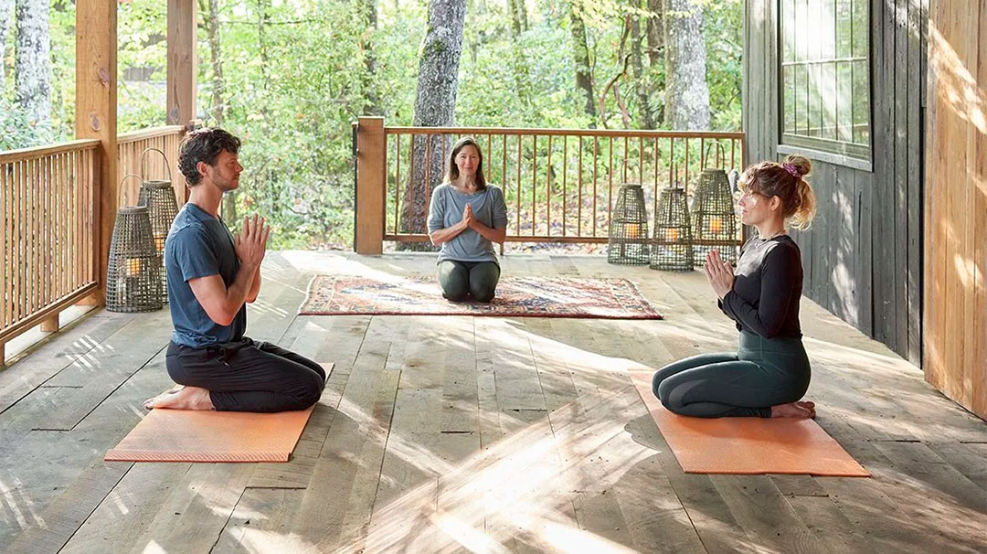 highlands-nc-flat-mountain-farm-yoga-breathwork-yoga-highlands