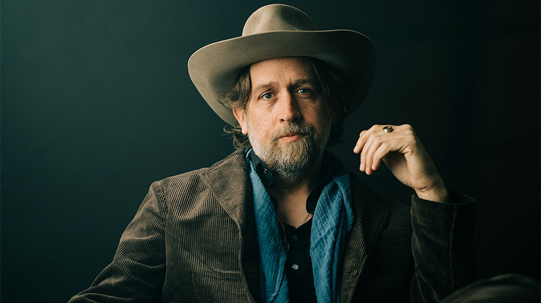 highlands-nc-live-music-highlander-mountain-house-salon-series-hayes-carll