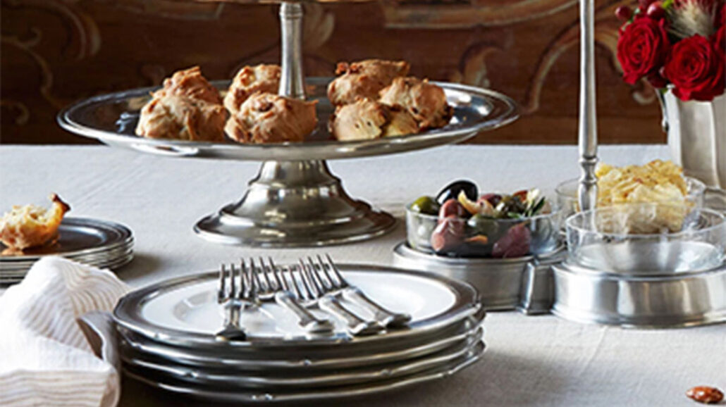 highlands-nc-shopping-acorns-match-pewter-showcase