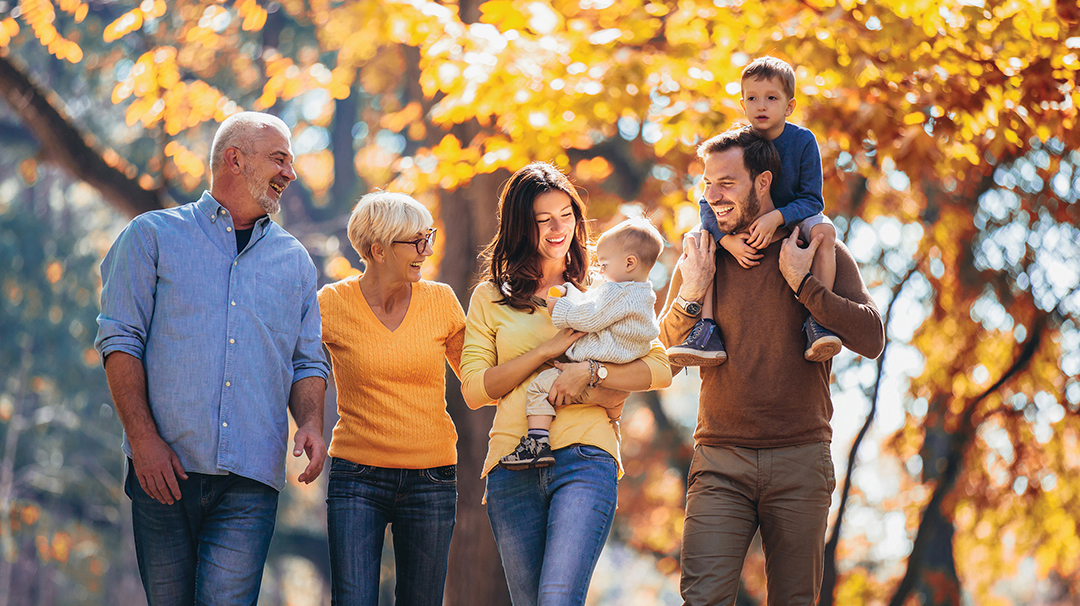 fall-family-outdoors-1.jpg