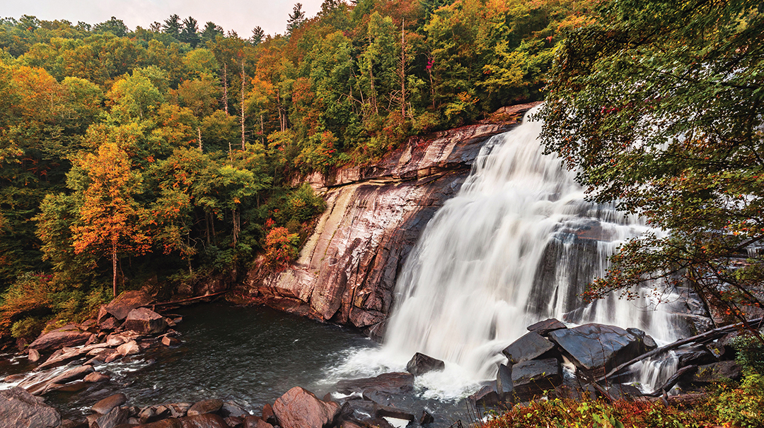 Gorges_Rainbow_Falls