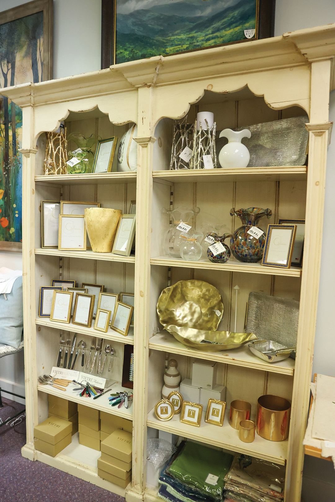 cashiers-nc-shopping-nora-and-co-shelf