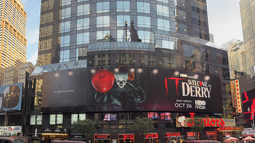 clara-stack-welcome-to-derry-times-square