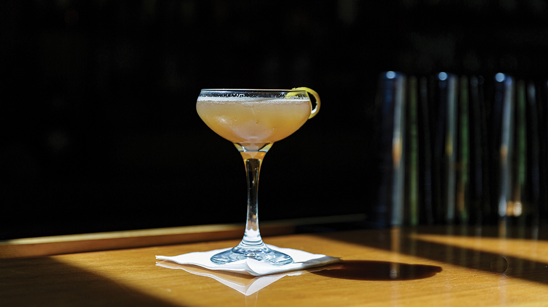 highlands-nc-dining-on-the-verandah-drink
