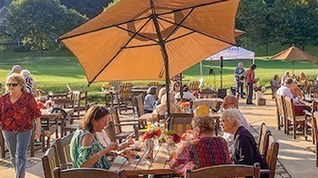 highlands-nc-sky-valley-garden-club-country-club-dahlias-by-lake